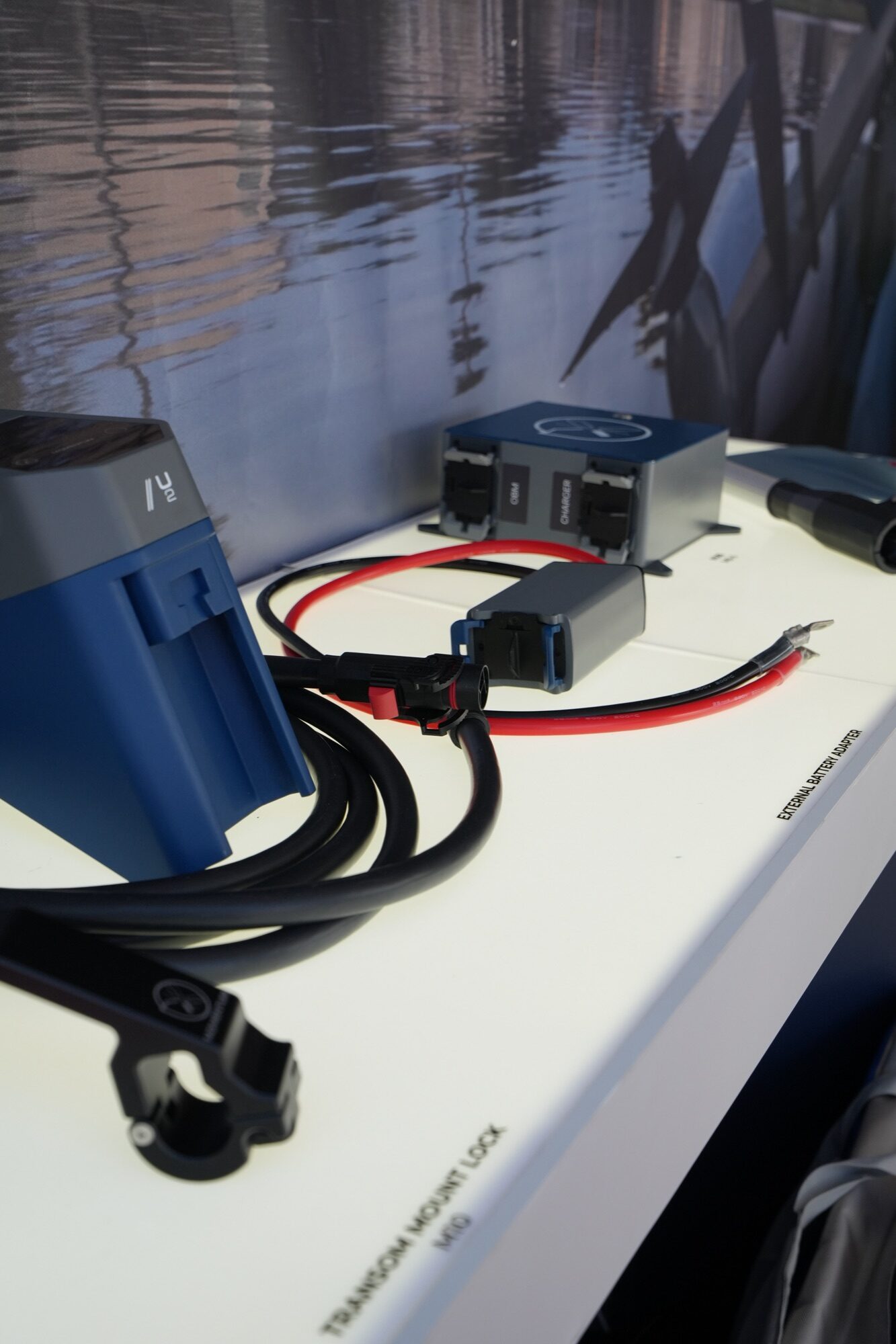 Der MB-2-Akku: 1,4 kWh bei 48 V, 8 kg, ohne Werkzeug entnehmbar.